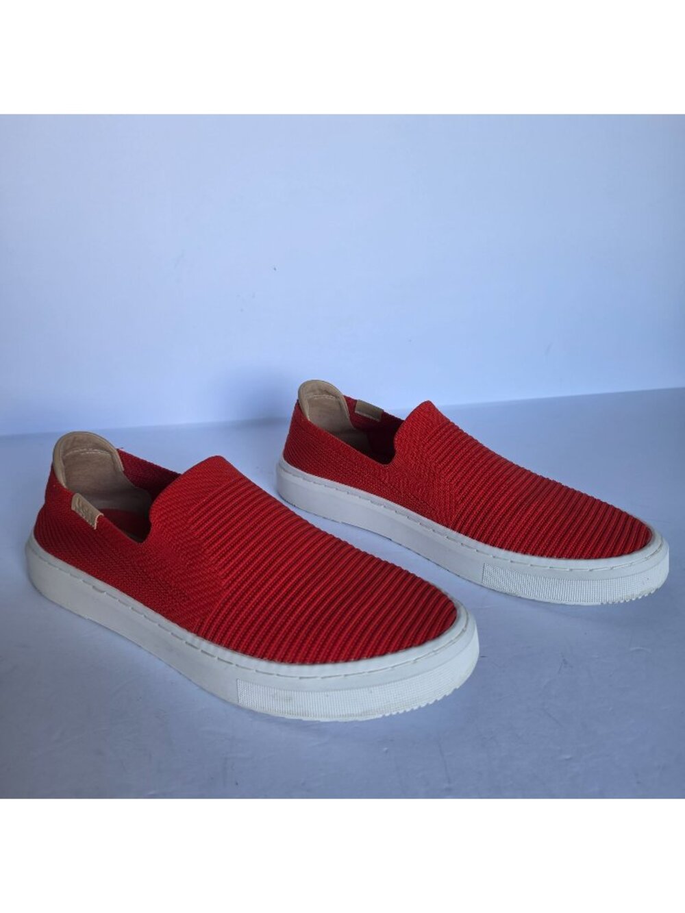 UGG Red Ribbed Knit Slip-On Platform Sneakers Lightweight Casual Women's 9.5